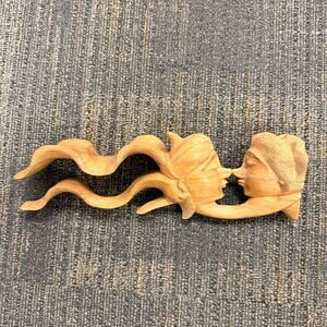 Vtg Balinese Hand Carved Wood Whimsical Kissing Lovers Sculpture Wavy Hair Art